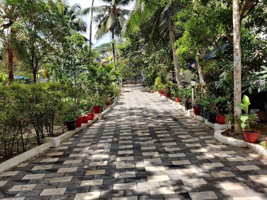Anandam Stays - Premium 3Bhk Plush Homestay, Vaikom Near Kumarakom Екстериор снимка